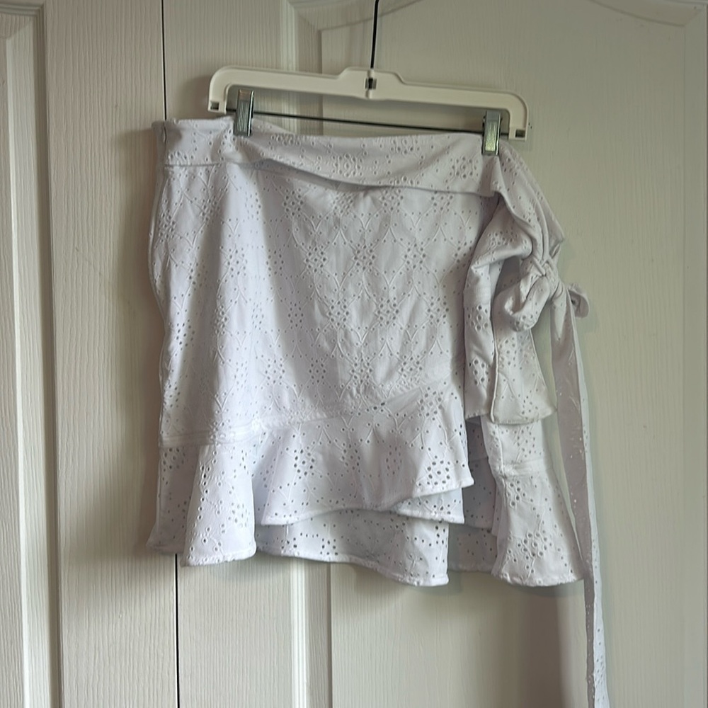 BAR III White eyelet skirt